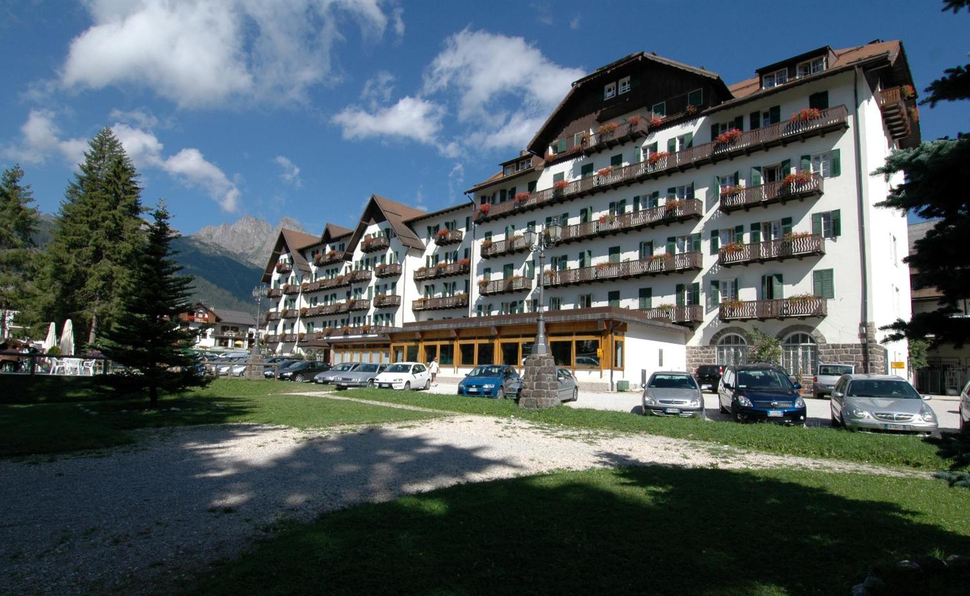 Th San Martino - Majestic Dolomiti Hotel 산마르티노디카스트로차 외부 사진